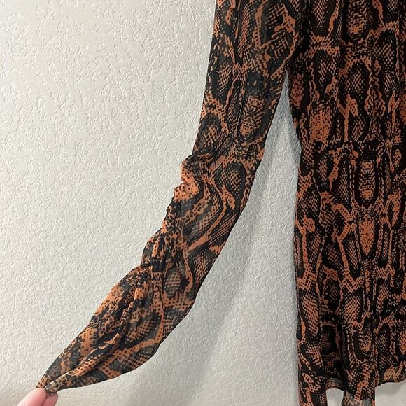 FINDERS KEEPERS Snake Print Short LANA Mini Dress Tan Brown, Size 6 - Picture 6 of 11